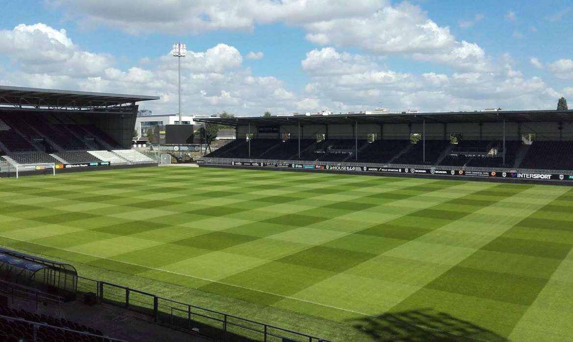 stade raymond kopa anger